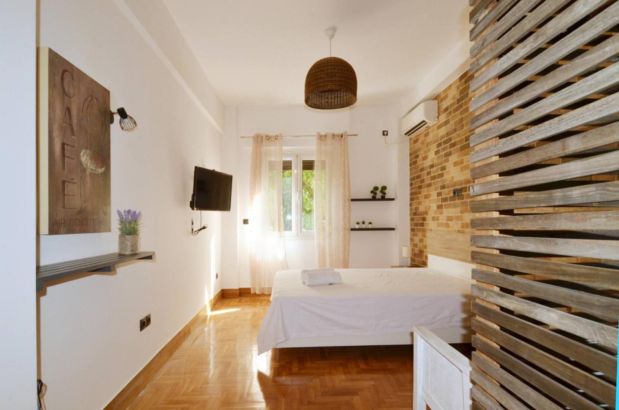 A Modern Rustic Cosy Apartment At The Foot Of Mount Lycabettus أثينا المظهر الخارجي الصورة