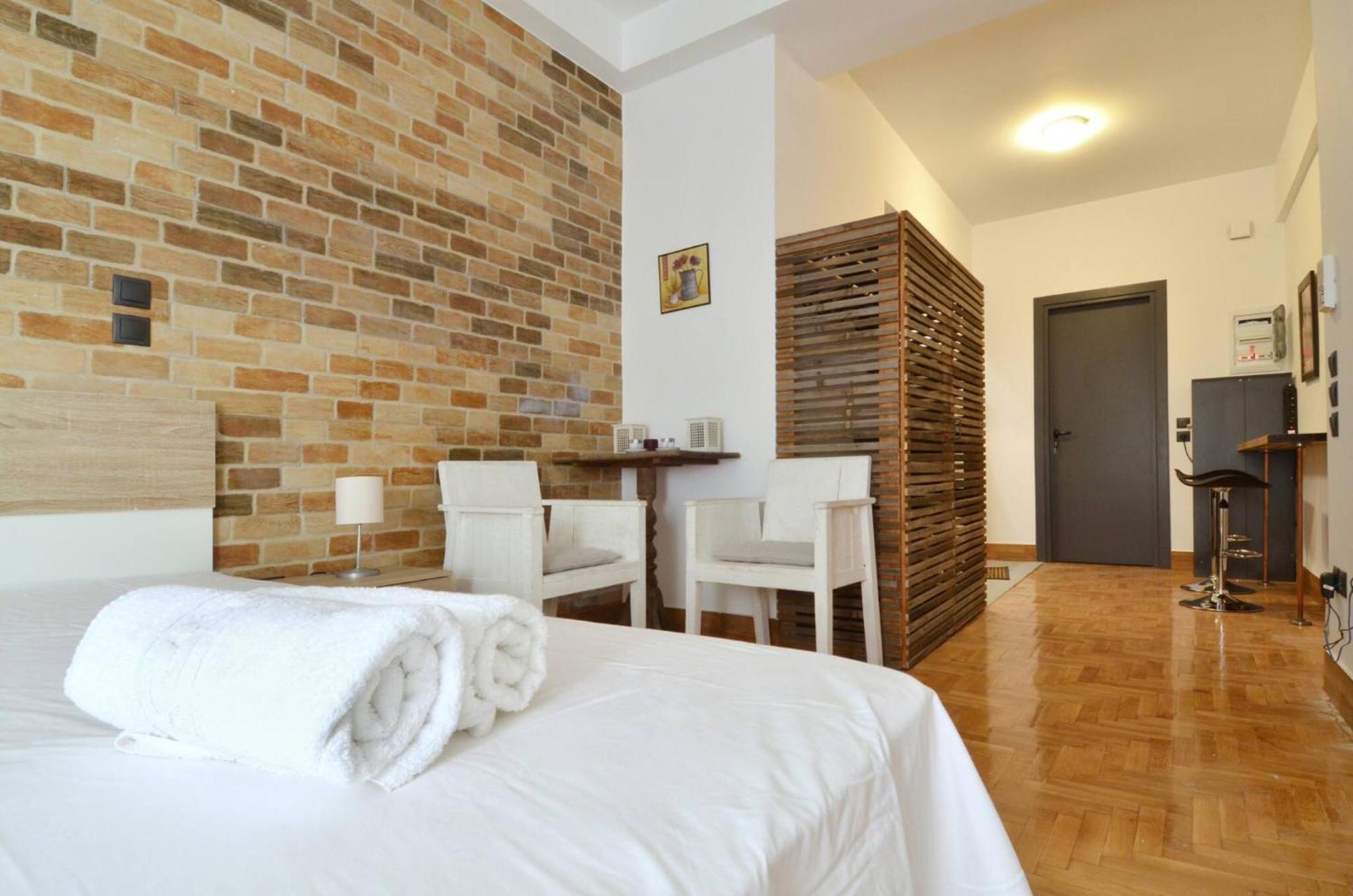A Modern Rustic Cosy Apartment At The Foot Of Mount Lycabettus أثينا المظهر الخارجي الصورة