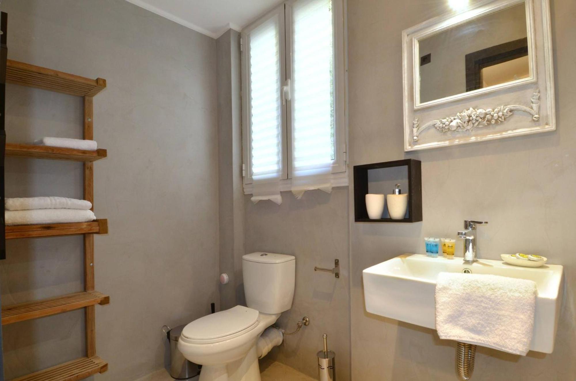 A Modern Rustic Cosy Apartment At The Foot Of Mount Lycabettus أثينا المظهر الخارجي الصورة