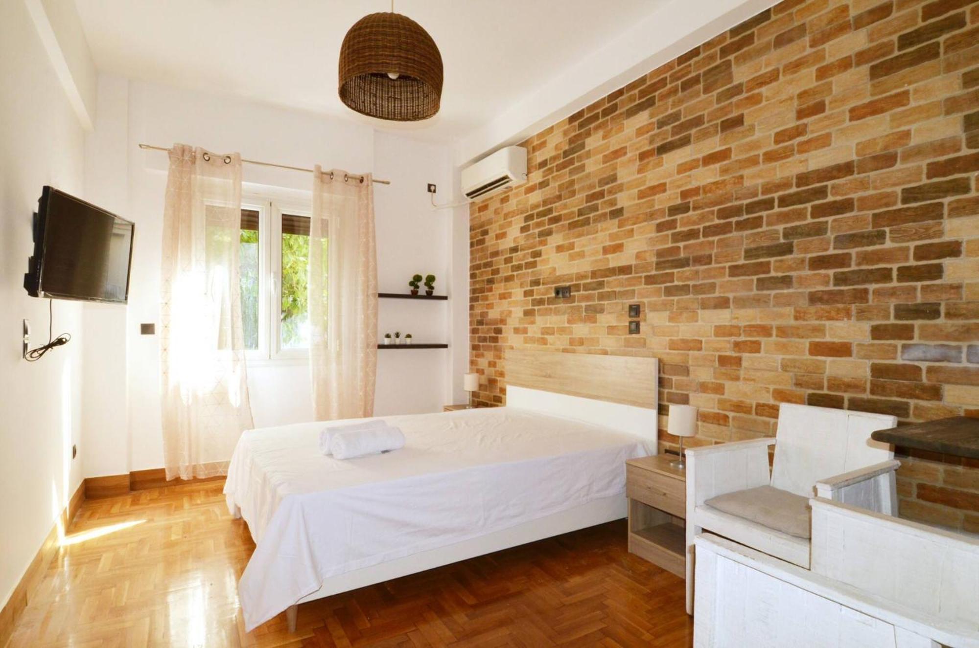 A Modern Rustic Cosy Apartment At The Foot Of Mount Lycabettus أثينا المظهر الخارجي الصورة